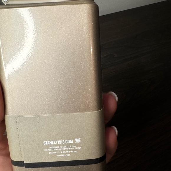 Stanley Metallic Flask 8 oz - Picture 3 of 5
